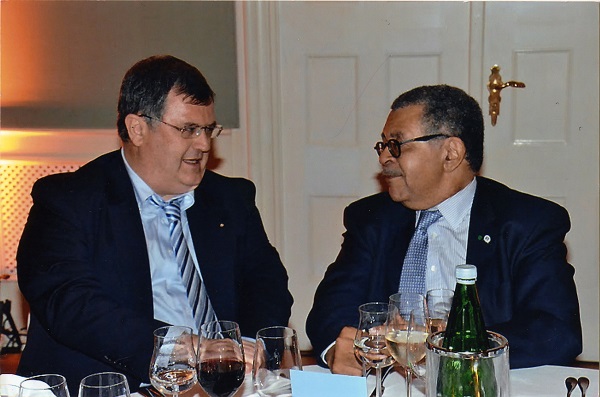Il Notaio Chiarelli a a Salisburgo con Maître Daniel-Sèdar Senghor, Presidente dell'UNIONE INTERNAZIONALE DEL NOTARIATO.